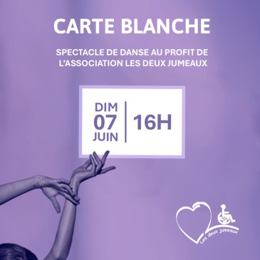 sur fond rose-violet pâles des mains de danseuses